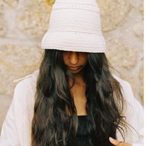 Ozma in California Crochet Hat in Cream